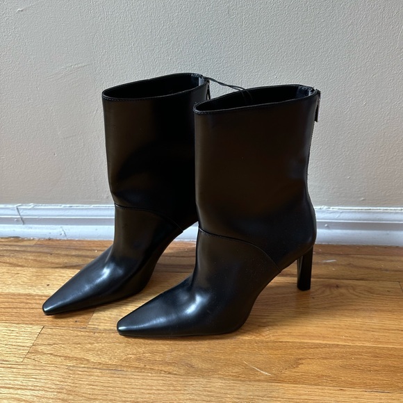 NEVER WORN H&M Black Boots - Picture 3 of 3
